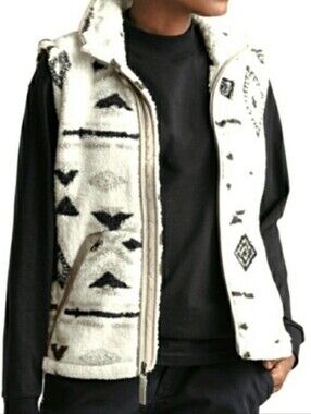 The North Face Sherpa Fleece Vest - Ivory with Black & Taupe Aztec Print zip